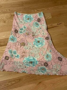 Suzy Shier Pink A-Line Skirt with Aqua Floral Print